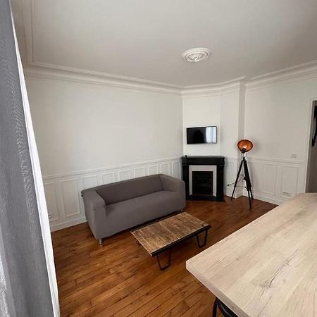 Cosy Appartement Paris A Deux Pas กูร์เบอวัวร์ ภายนอก รูปภาพ