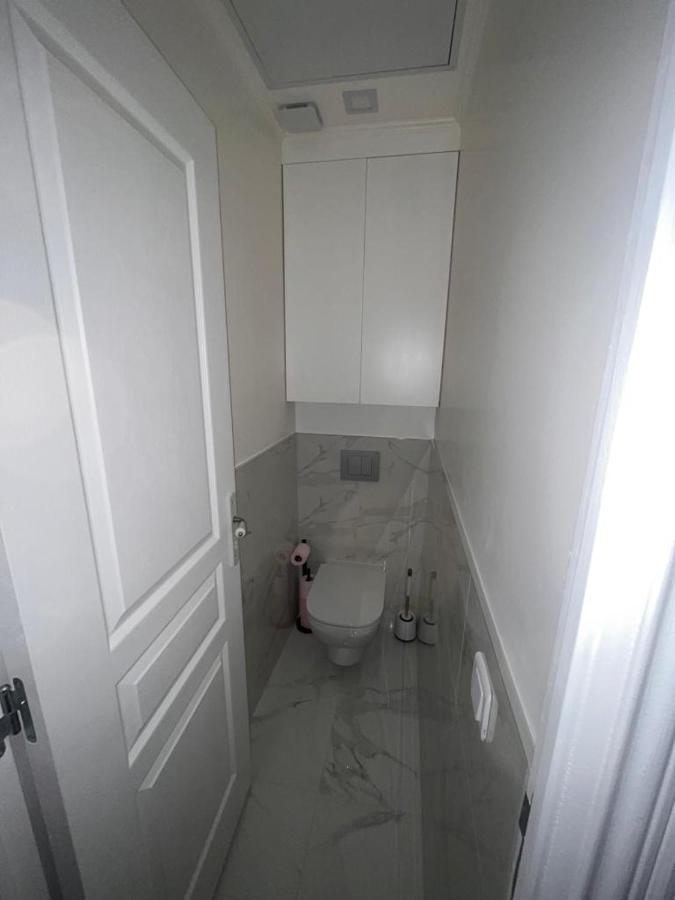 Cosy Appartement Paris A Deux Pas กูร์เบอวัวร์ ภายนอก รูปภาพ