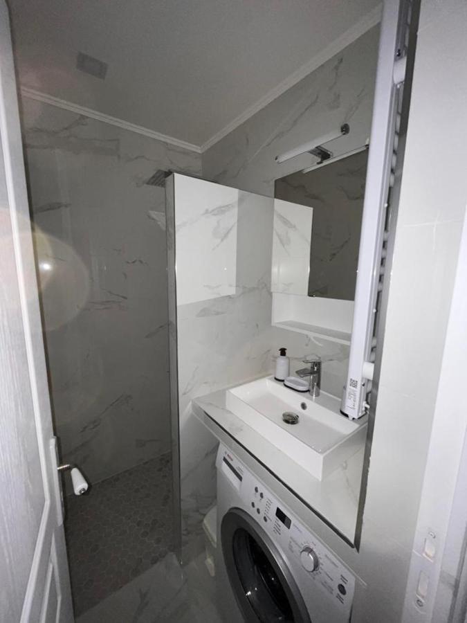 Cosy Appartement Paris A Deux Pas กูร์เบอวัวร์ ภายนอก รูปภาพ