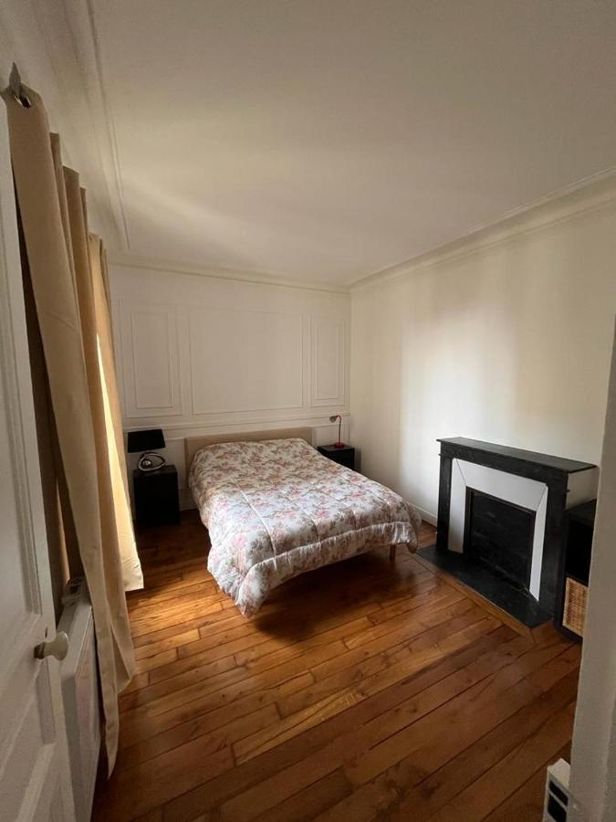 Cosy Appartement Paris A Deux Pas กูร์เบอวัวร์ ภายนอก รูปภาพ